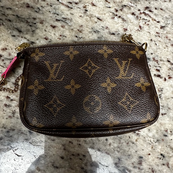 Louis Vuitton limited edition mini pochette - Picture 6 of 10